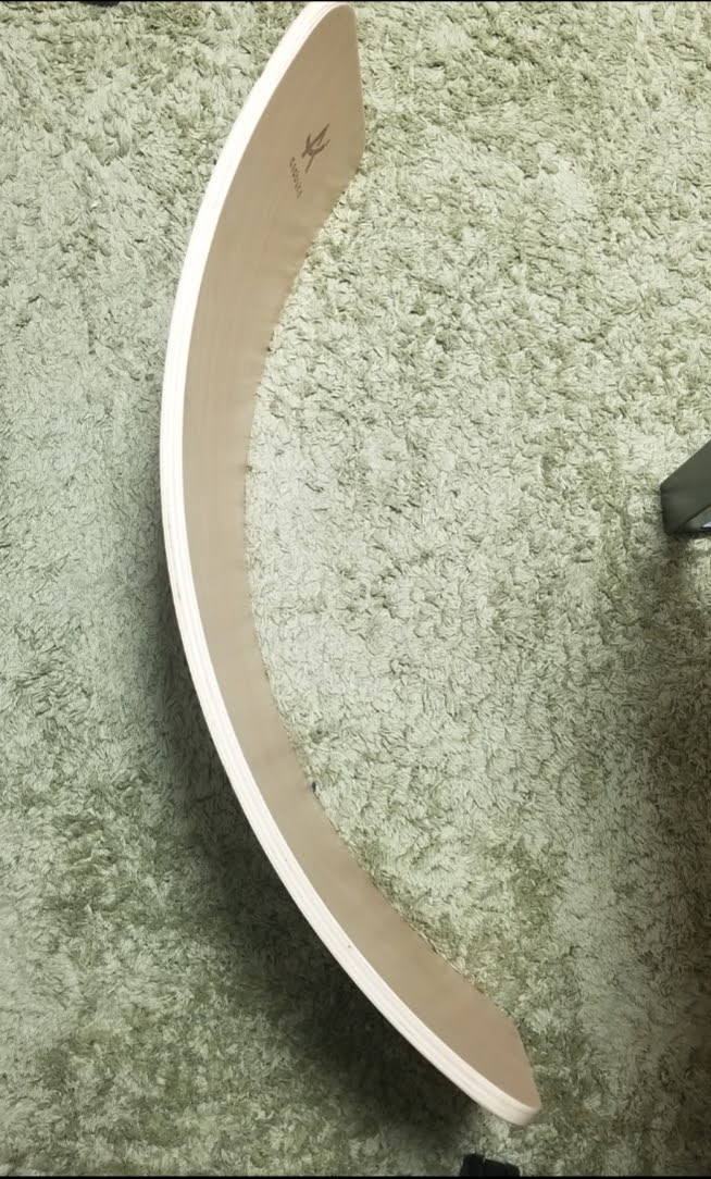 asobukoの木製バランスボード側面